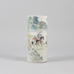 1100 7654 BRUSH VASE